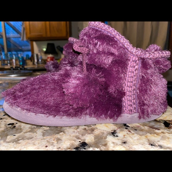 Women’s Muk Luks Amira Slipper size 7-8 - Picture 1 of 4